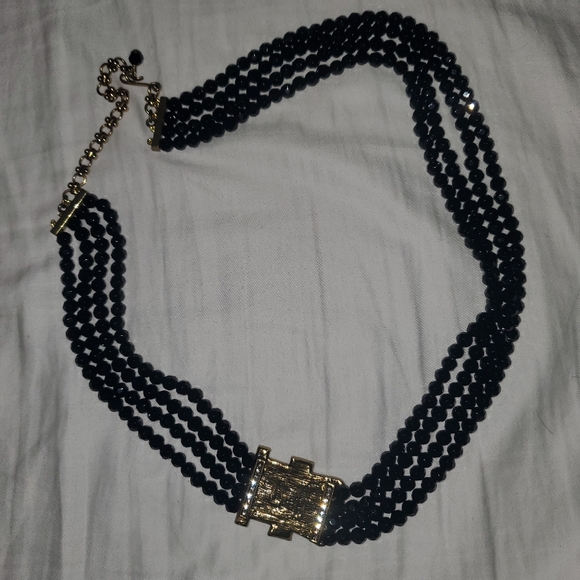 HEIDI DAUS "Armour Intrigue" (Jet) 4-Row Beaded "Buckle" Necklace - Picture 2 of 6